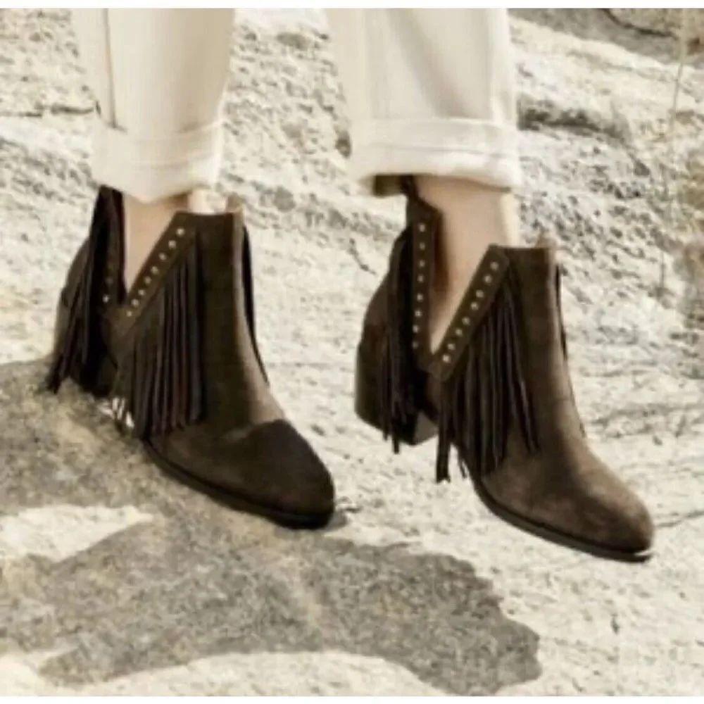 NWOB MYRA Women's Chocolate Brown Suede Fringe Cyno Boho Cowgirl Booties Size 7